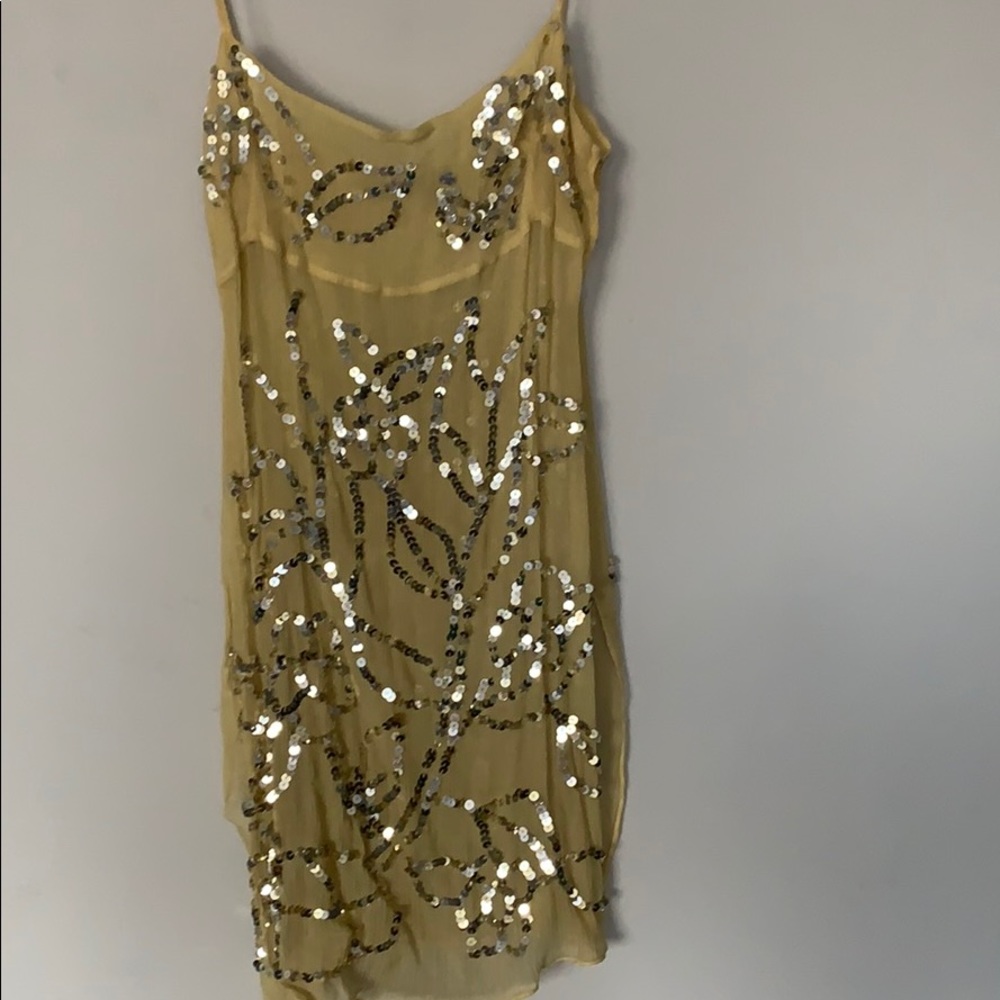 Shirt sunshine color w silver sequins